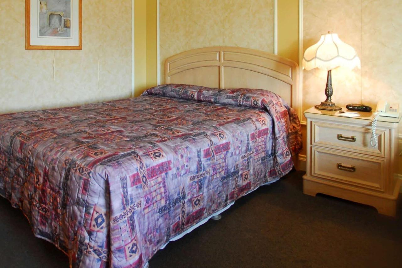 Hotel Travelodge By Wyndham Victoriaville Dış mekan fotoğraf