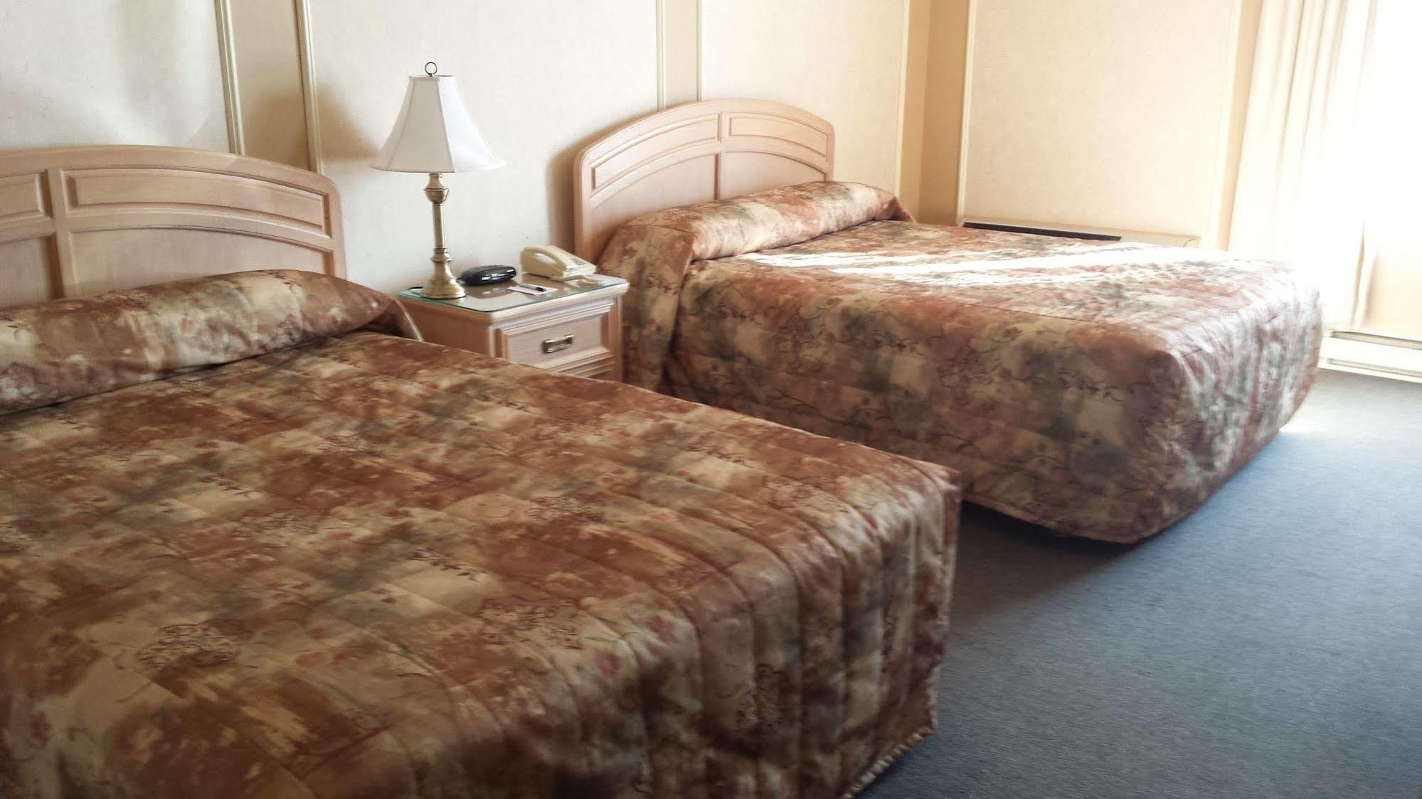 Hotel Travelodge By Wyndham Victoriaville Dış mekan fotoğraf